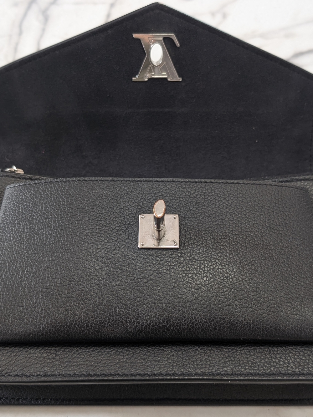 Authentic Louis Vuitton Mylockme Chain Pochette Crossbody woc - Picture 8 of 13